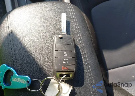 2015 Kia Sportage Lx z USA, uszkodzony, nr VIN KNDPB3AC9F7676823